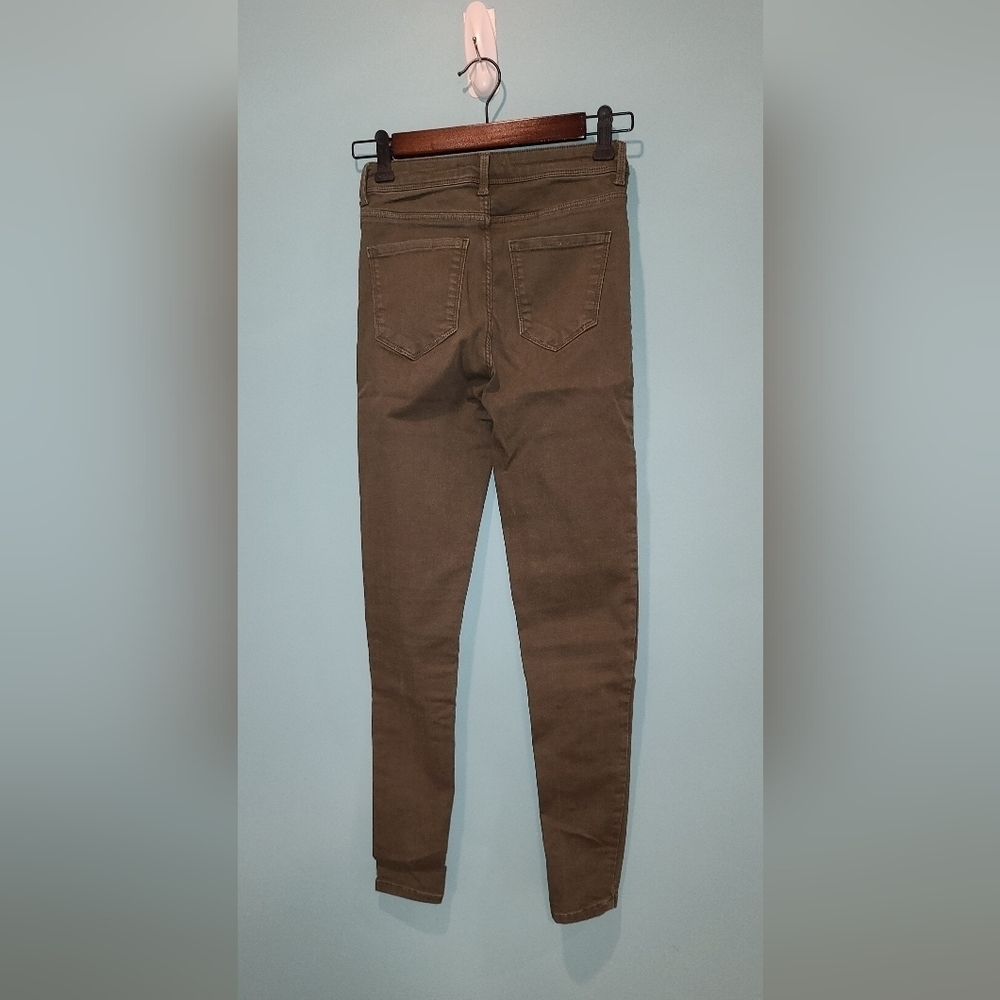 ZARA stretchy high waist jeans in olive green US 2 - Picture 3 of 8